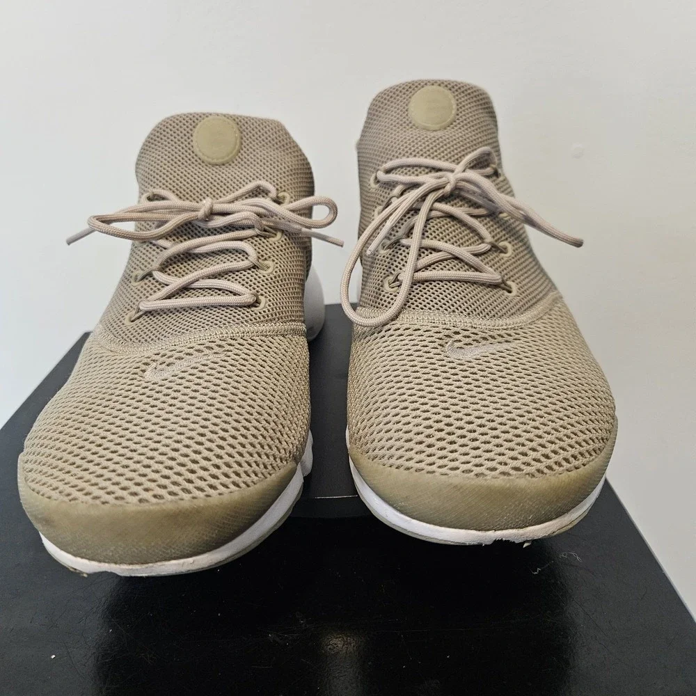 Nike Presto Fly Running Shoes Khaki Tan White Men's Size US 10.5 908019-200